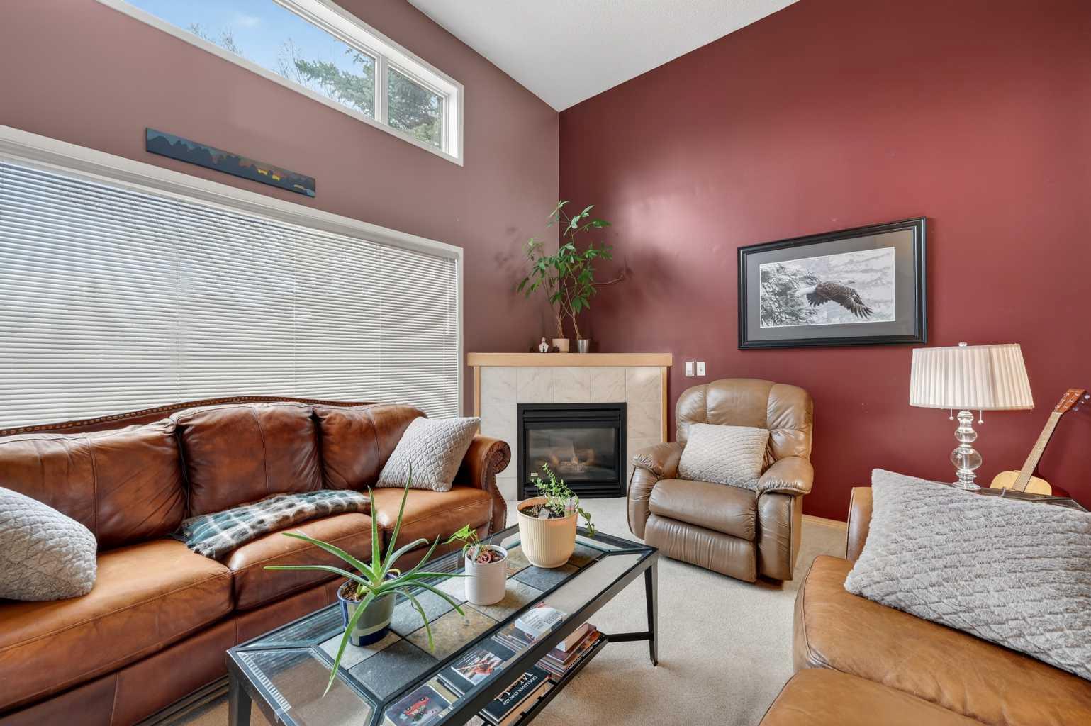 33 Harvest Oak Circle NE