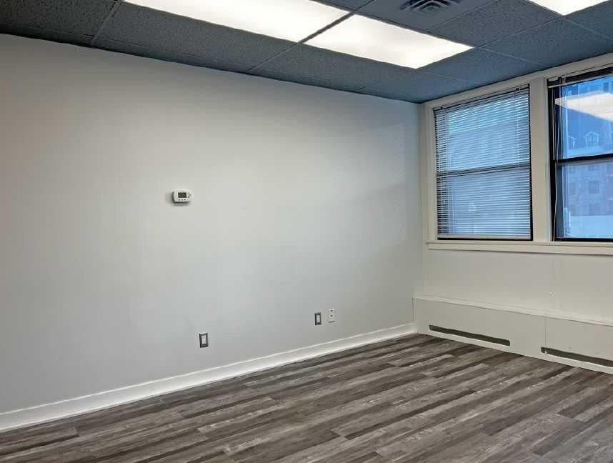 Photo of 122 17 Avenue SE #100, Calgary, AB T2G 1H2 (MLS # A2348282)