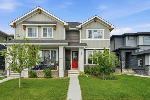 Photo of 332 Lawthorn Way SE, Airdrie, AB T4A 3M7 (MLS # A2324148)