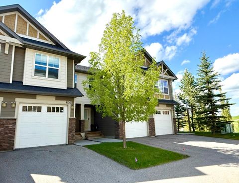 Photo of 101 Sunset Drive #605, Cochrane, AB T4C 0W8 (MLS # A2295489)
