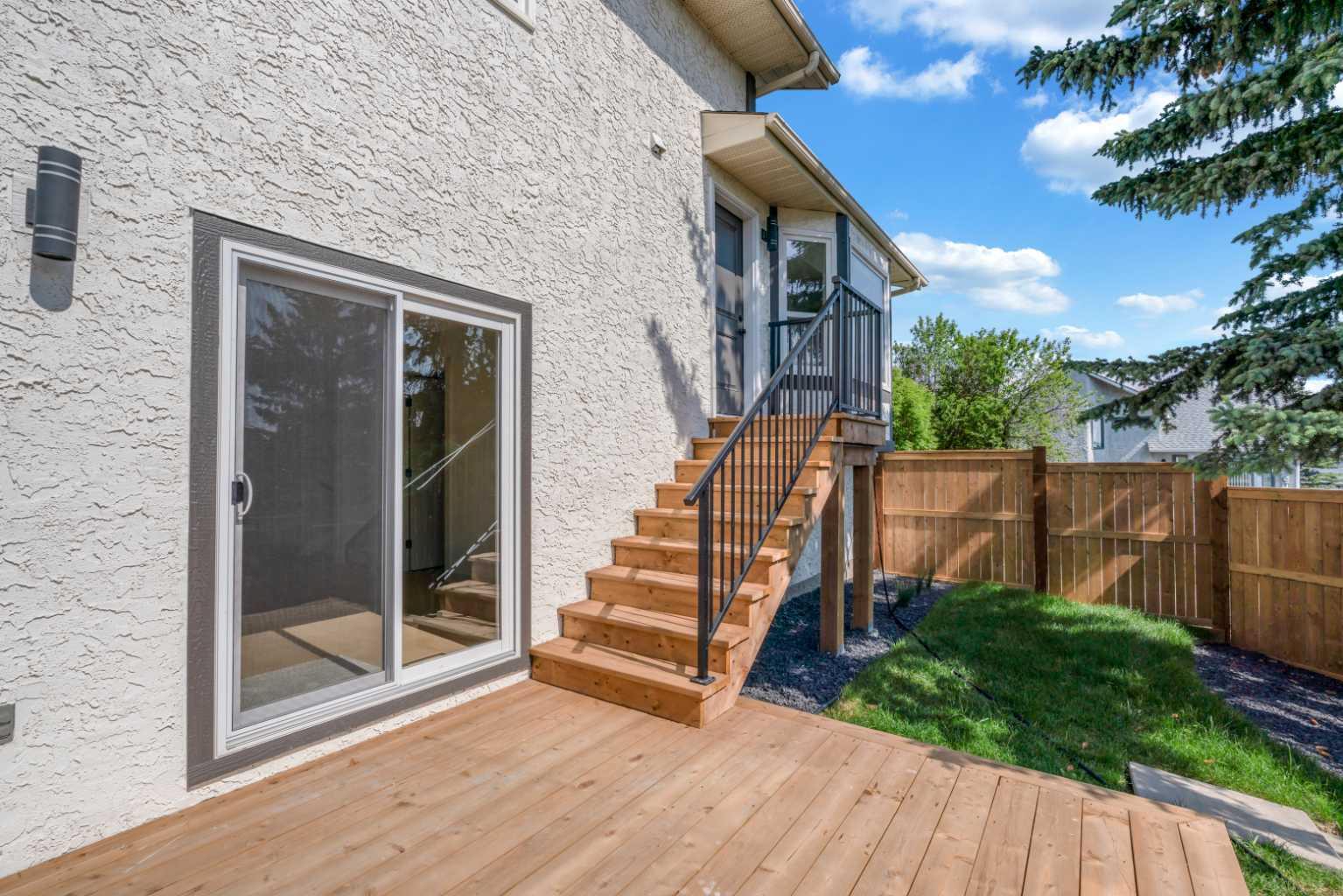 56 Macewan Meadow Way NW