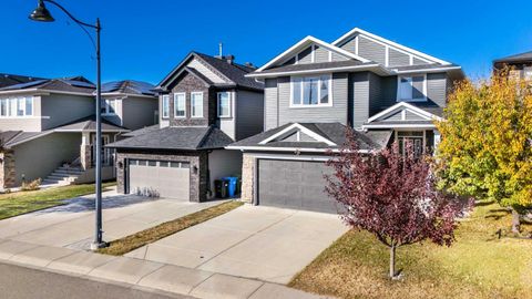 Photo of 76 Evanspark Circle NW, Calgary, AB T3P 0B4 (MLS # A2313078)