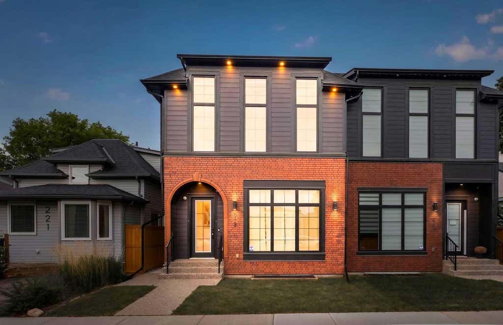 Photo of 219 18 Avenue NE, Calgary, AB T2E 1N3 (MLS # A2328029)