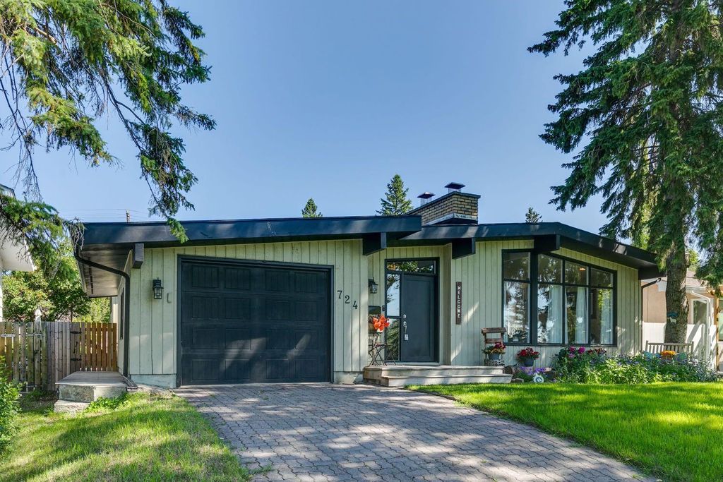 Photo of 724 Willacy Drive SE, Calgary, AB T2J 2B1 (MLS # A2322658)