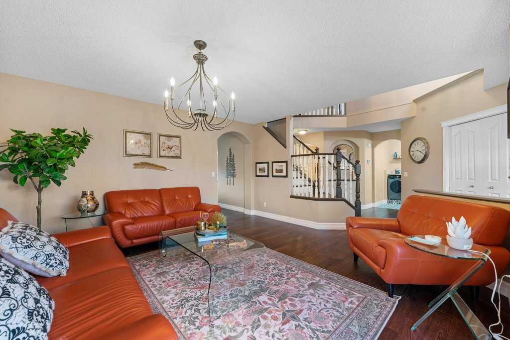 178 Cranwell Close SE