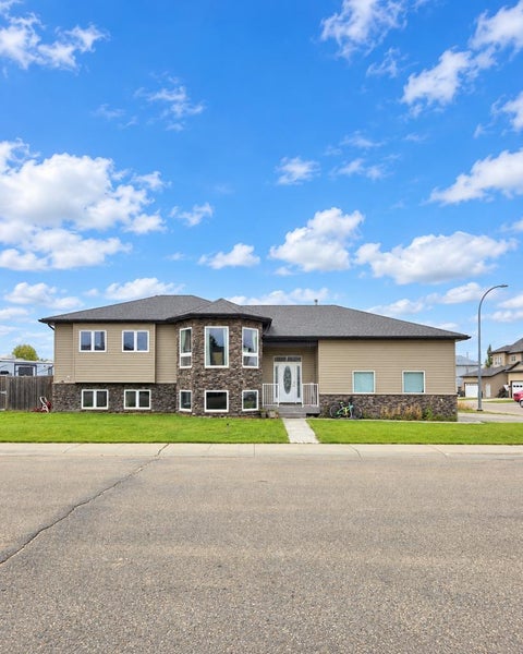 Photo of 601 8 Avenue SW, Slave Lake, AB T0G 2A4 (MLS # A2351428)