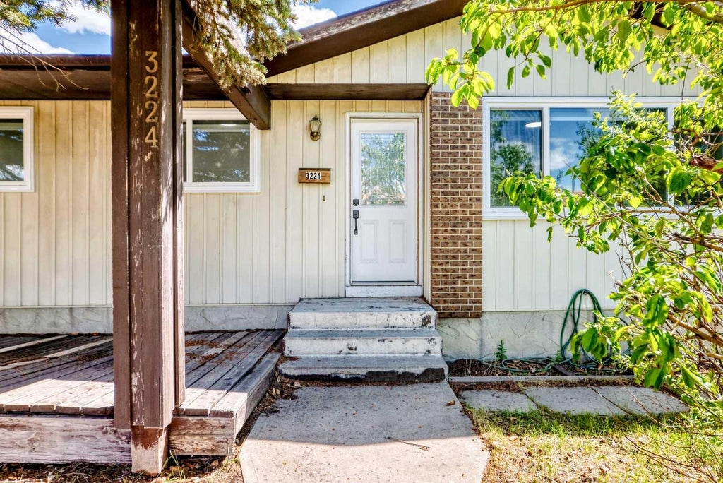 Photo of 3224 Rundlelawn Road NE, Calgary, AB T1Y 3H5 (MLS # A2317752)