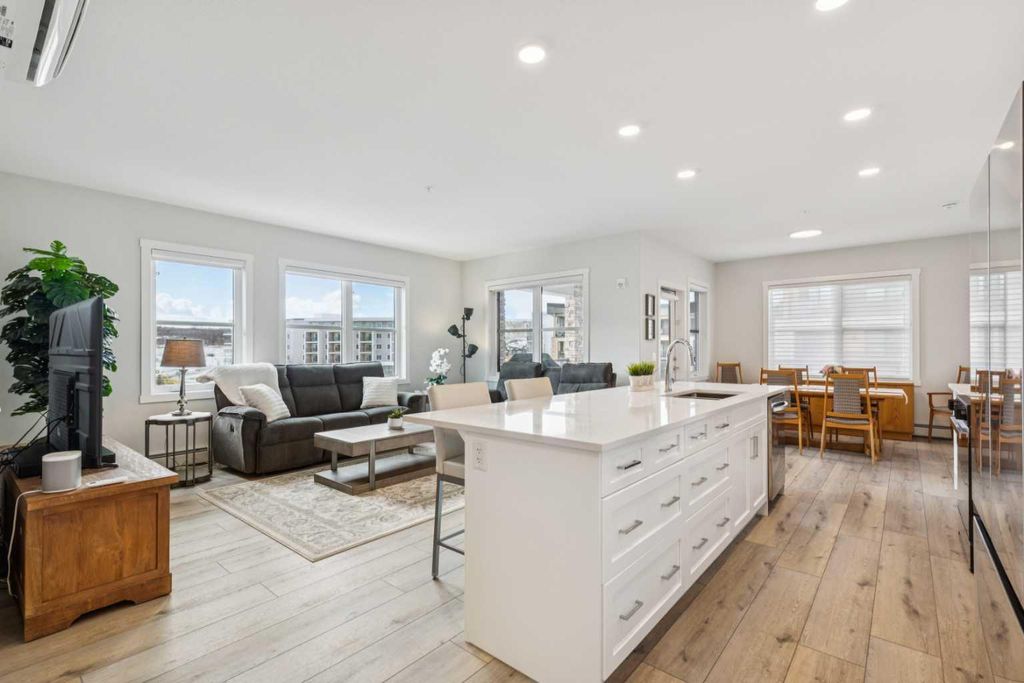 Photo of 125 Wolf Hollow Crescent SE #313, Calgary, AB T2X 5W9 (MLS # A2292262)