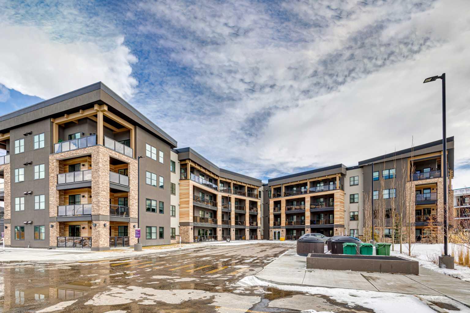 125 Wolf Hollow Crescent SE 313