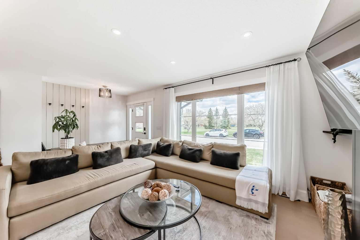 19 Mackay Drive SW