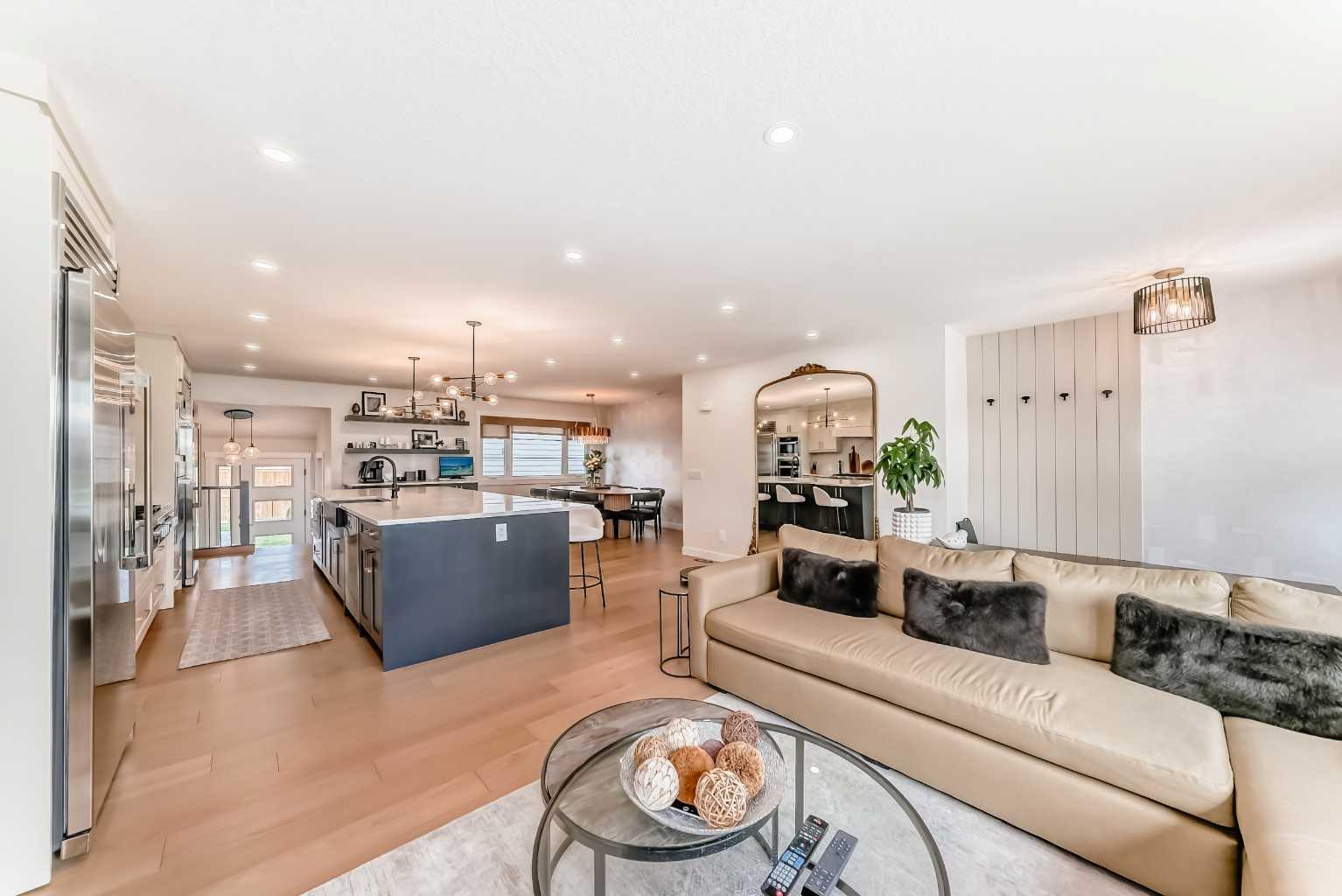 19 Mackay Drive SW