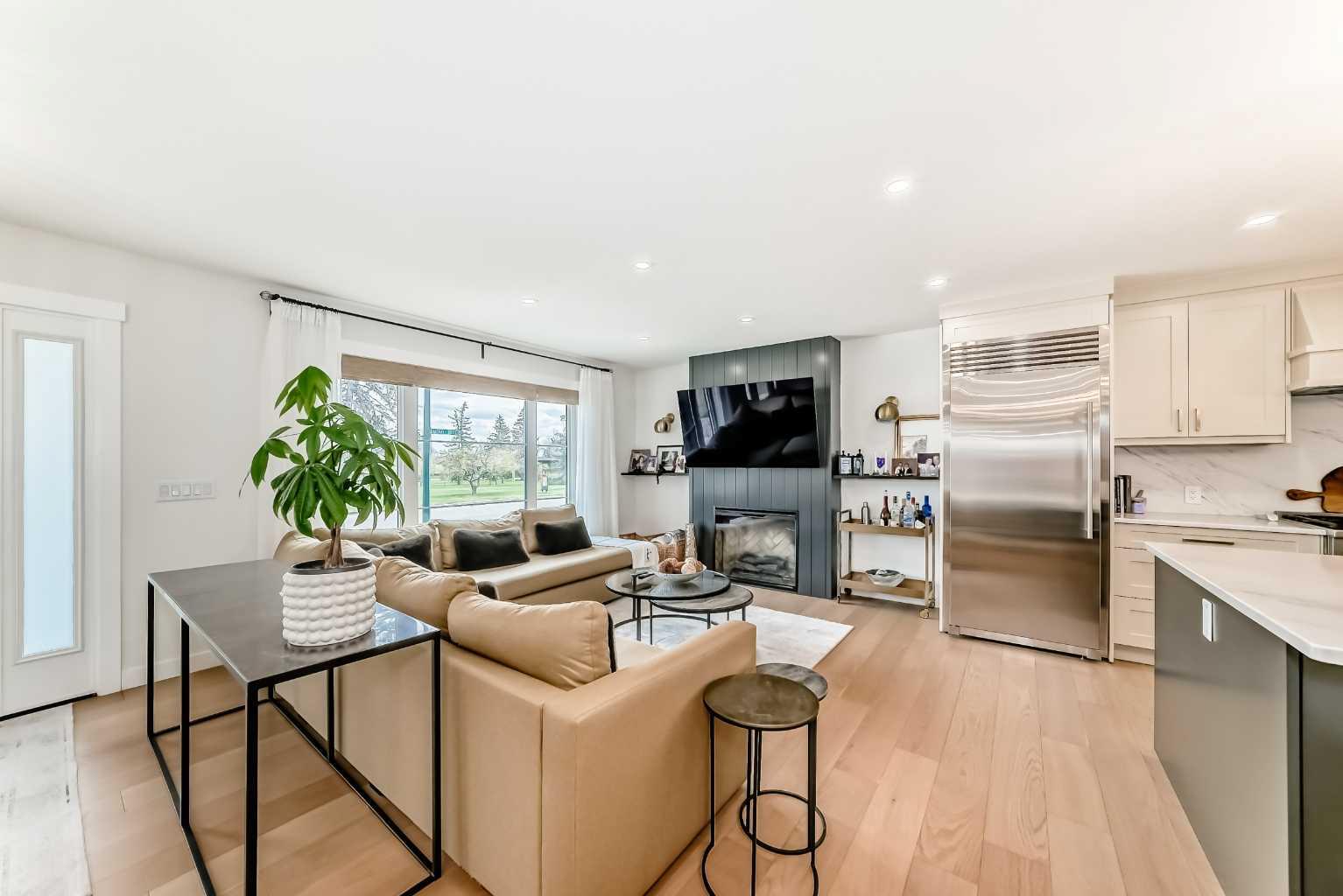 19 Mackay Drive SW