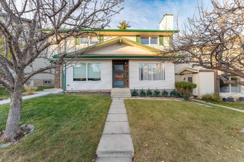 Photo of 77 Strathcona Crescent SW, Calgary, AB T3H 1K9 (MLS # A2354599)
