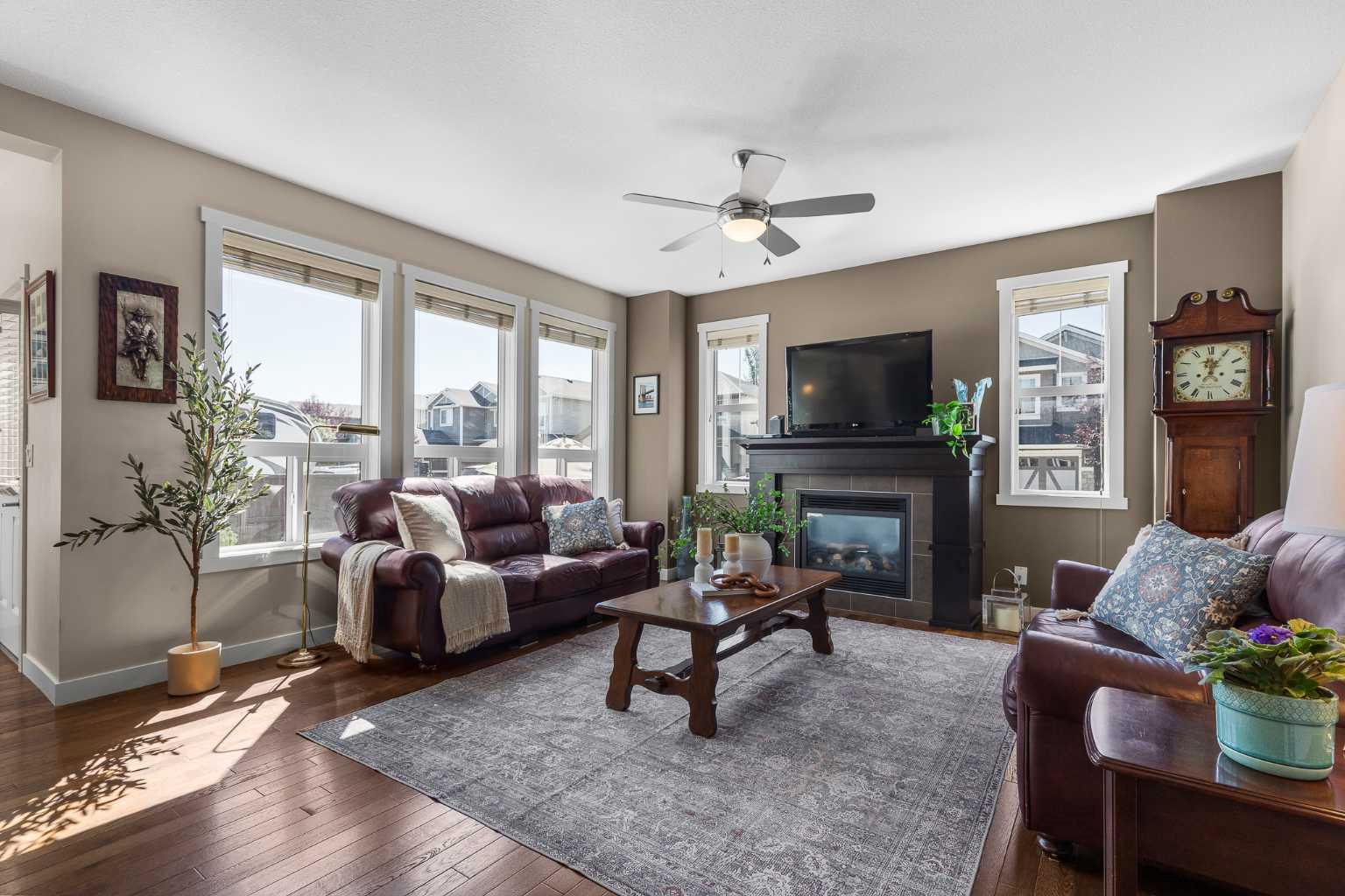 362 Williamstown Green NW
