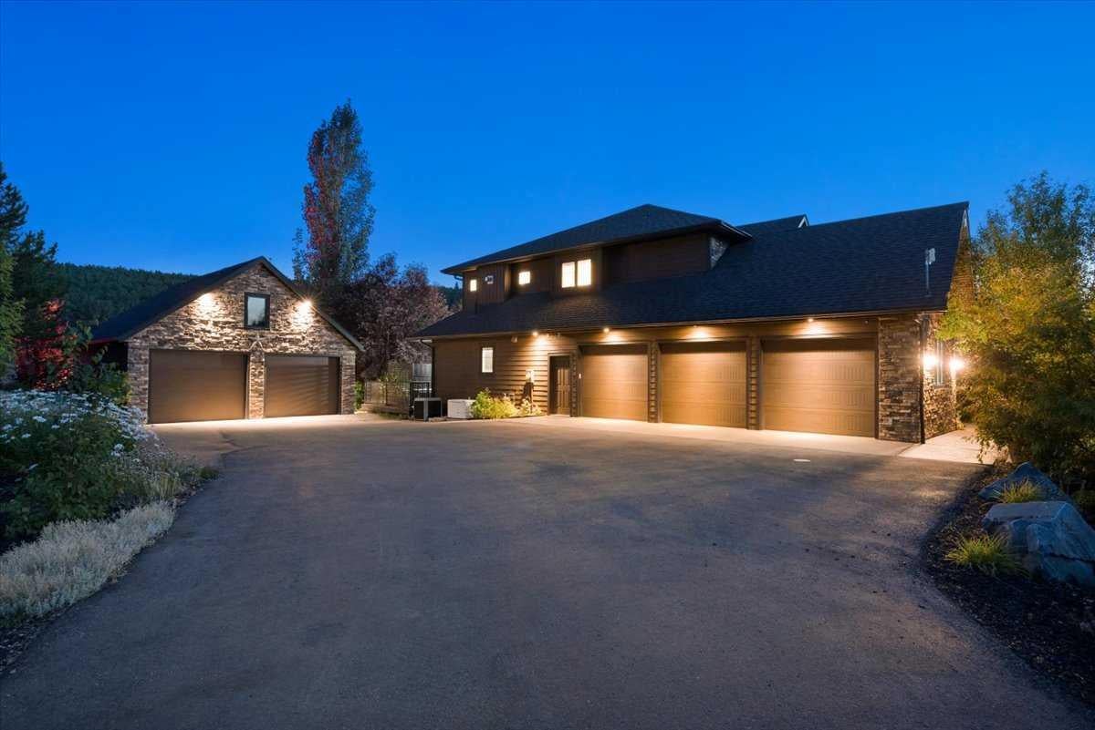 55 Red Willow Crescent W