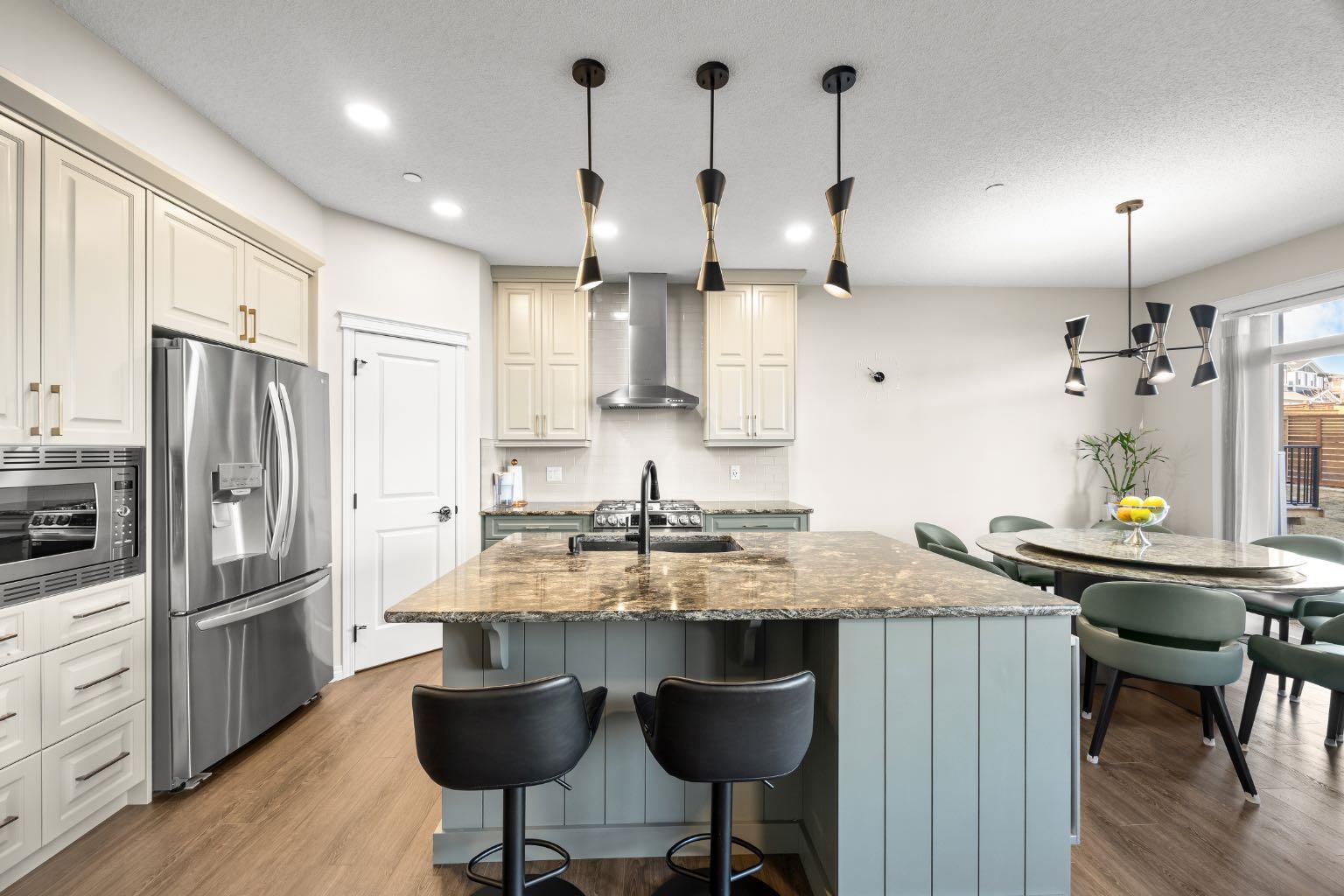 17 Calhoun Crescent NE