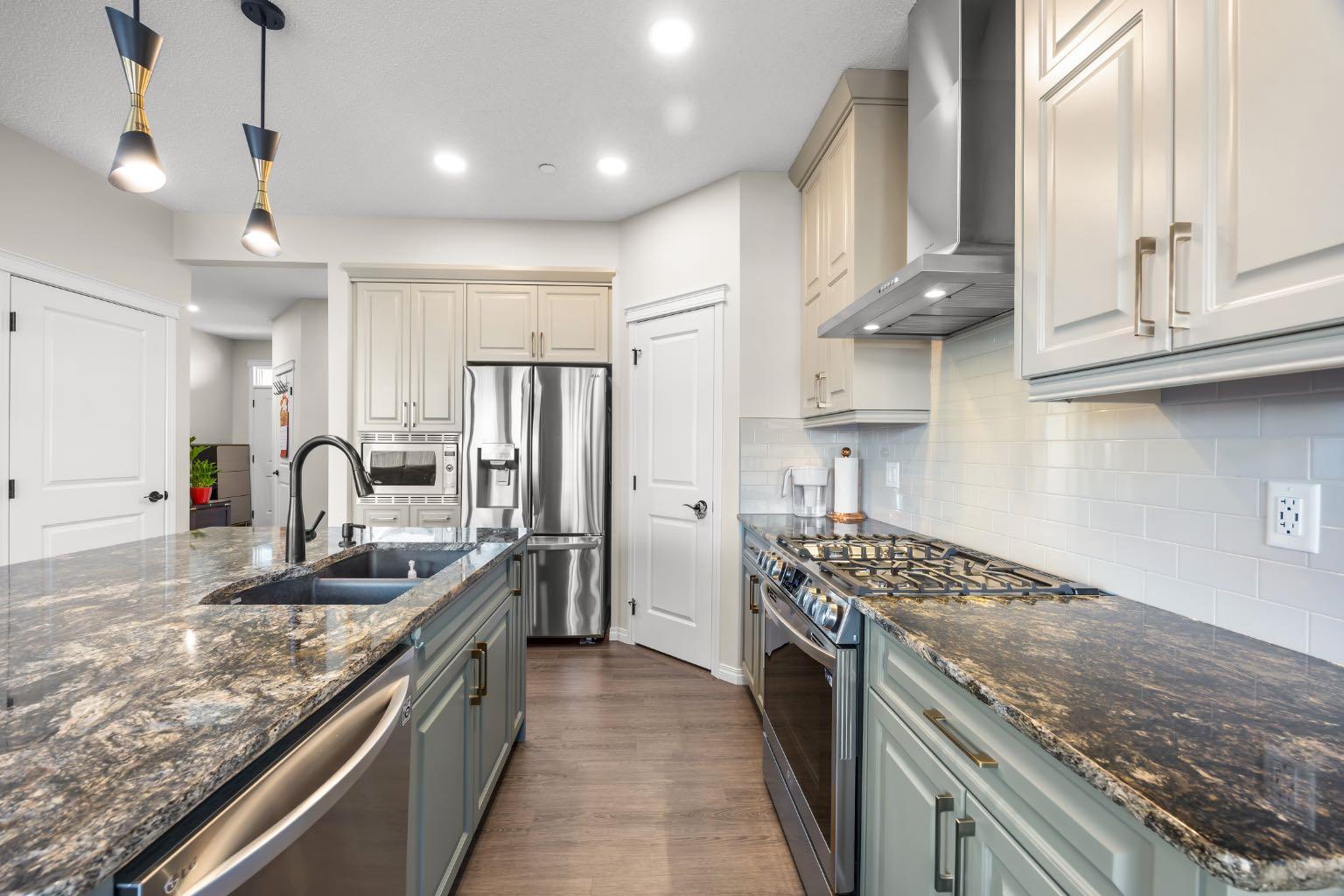 17 Calhoun Crescent NE