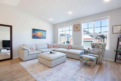 Photo of 71 Lucas Street NW #15, Calgary, AB T3P 1S3 (MLS # A2305546)