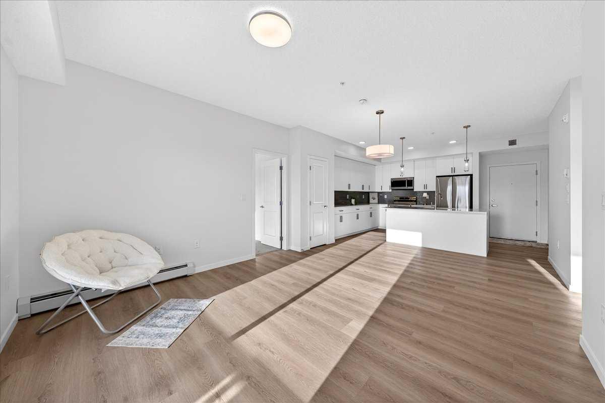 245 Edith Place NW 325