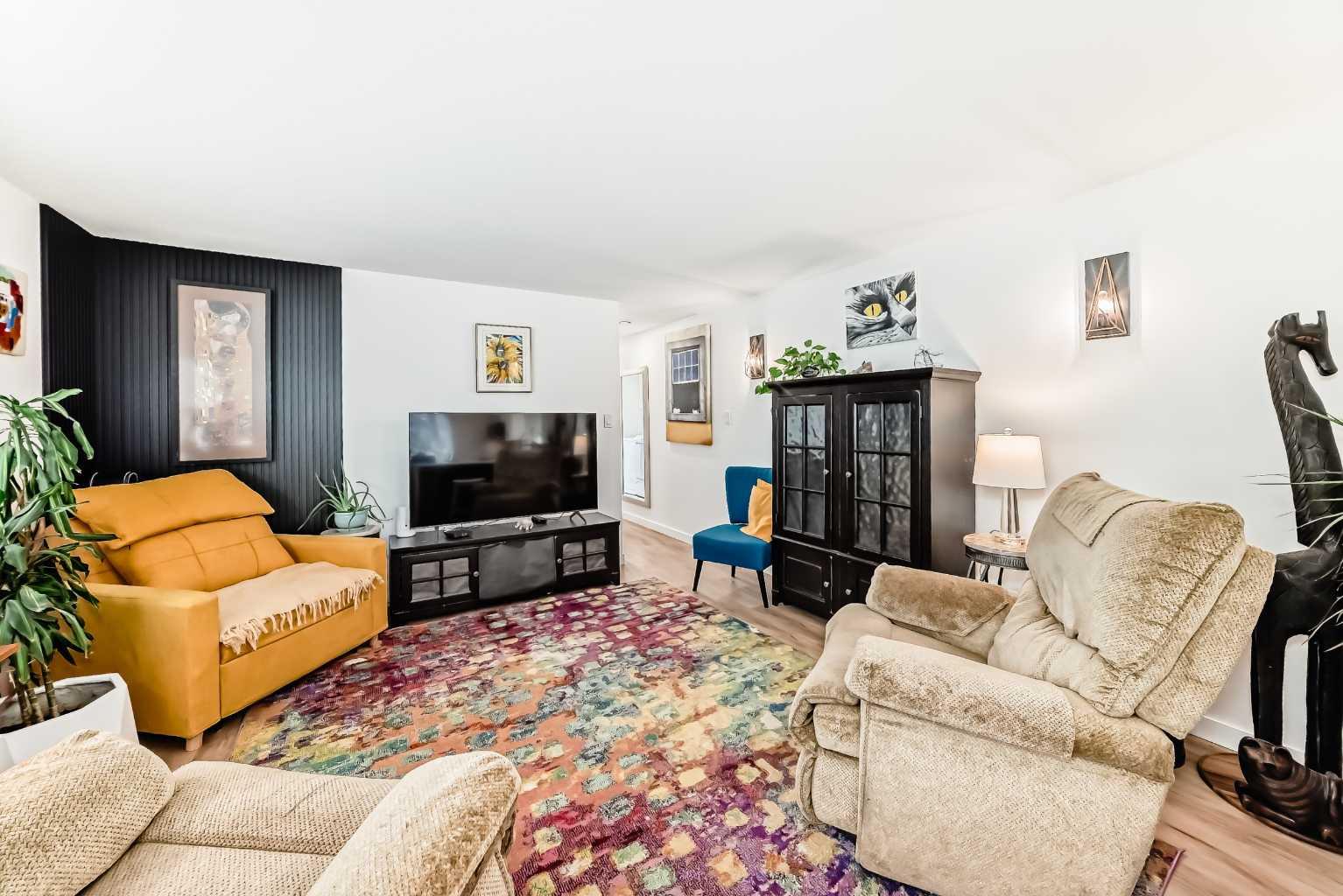 99 Arbour Lake Road NW 189