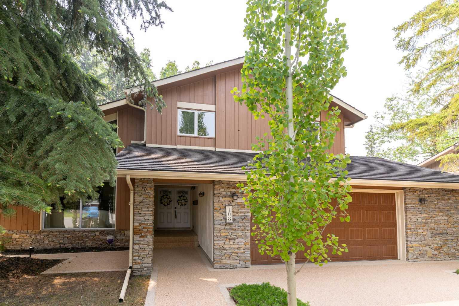108 Varsity Estates Place NW
