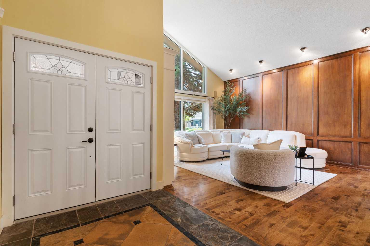 108 Varsity Estates Place NW