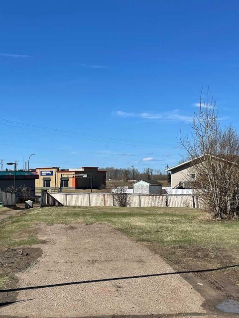 Photo of 20 Deerglen Trailer Park, High Level, AB T0H 1Z0 (MLS # A2340919)