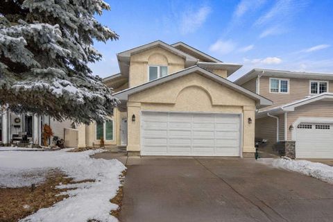 9 Mckenzie Place SE Calgary AB T2Z 1T4