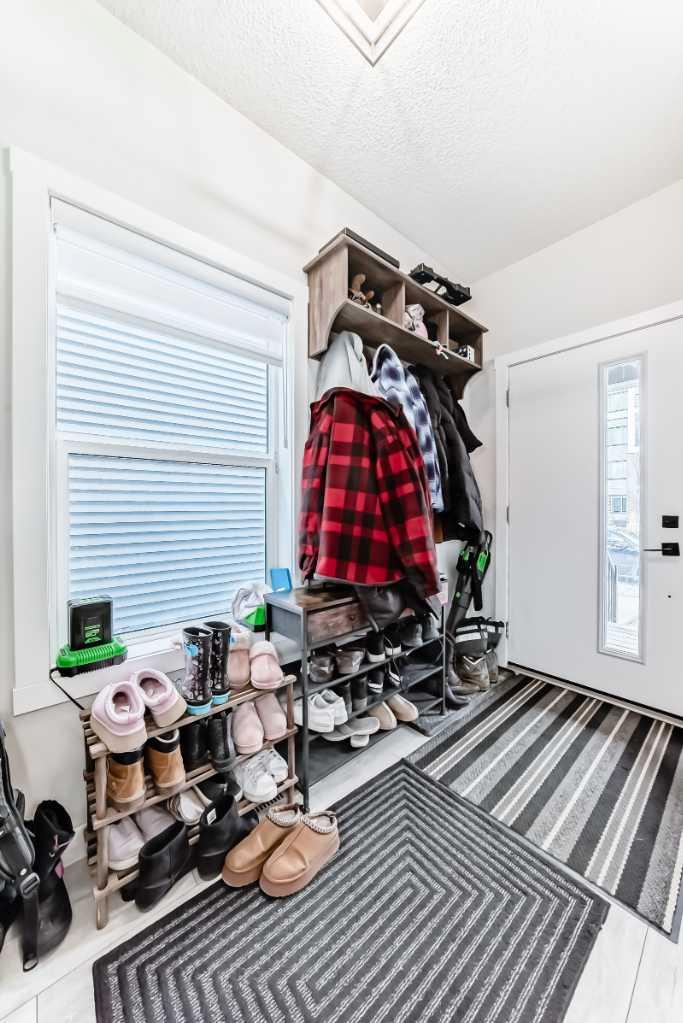 223 Wolf Creek Avenue SE