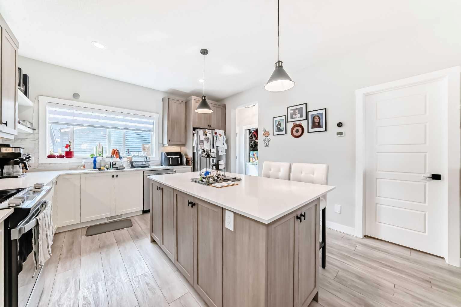 223 Wolf Creek Avenue SE