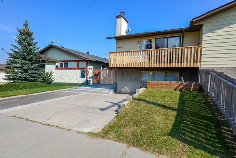 Photo of 8416 Centre Street NE, Calgary, AB T3K 1Y1 (MLS # A2256449) Photo of 8416 Centre Street NE, Calgary, AB T3K 1Y1 (MLS # A2256449)