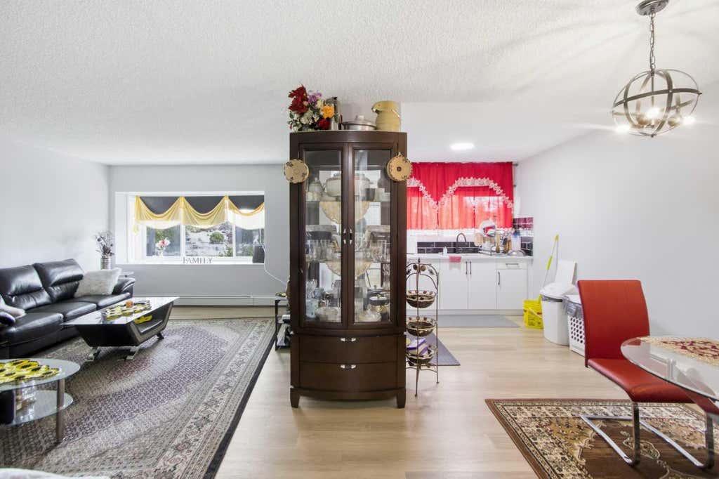 Photo of 8231 Elbow Dr #205, Calgary, AB T2V 1K6 (MLS # A2335517)