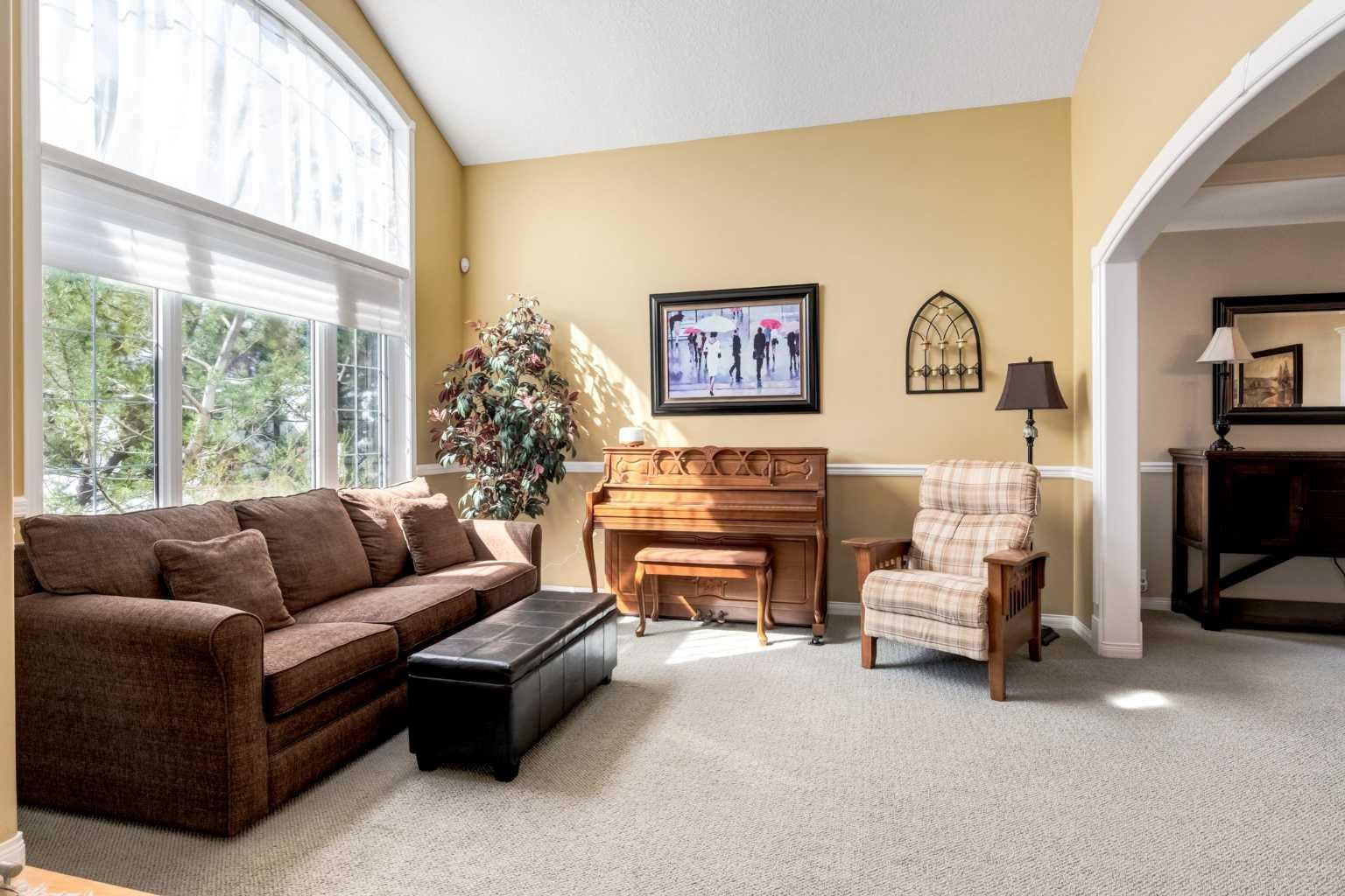 442 Sienna Heights Hill SW