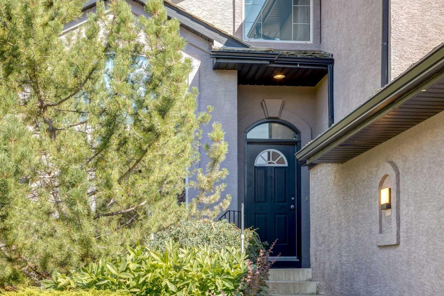 442 Sienna Heights Hill SW