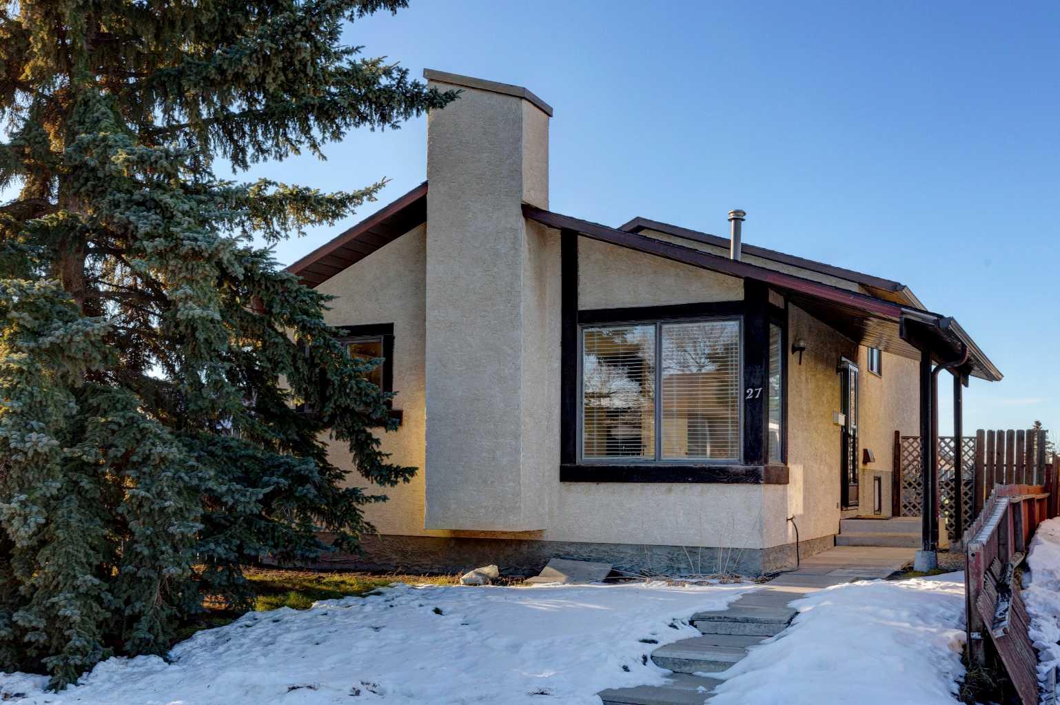 27 Castleridge Road NE