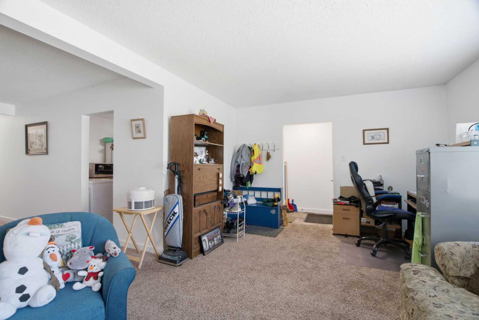 196 Gordon Drive SW