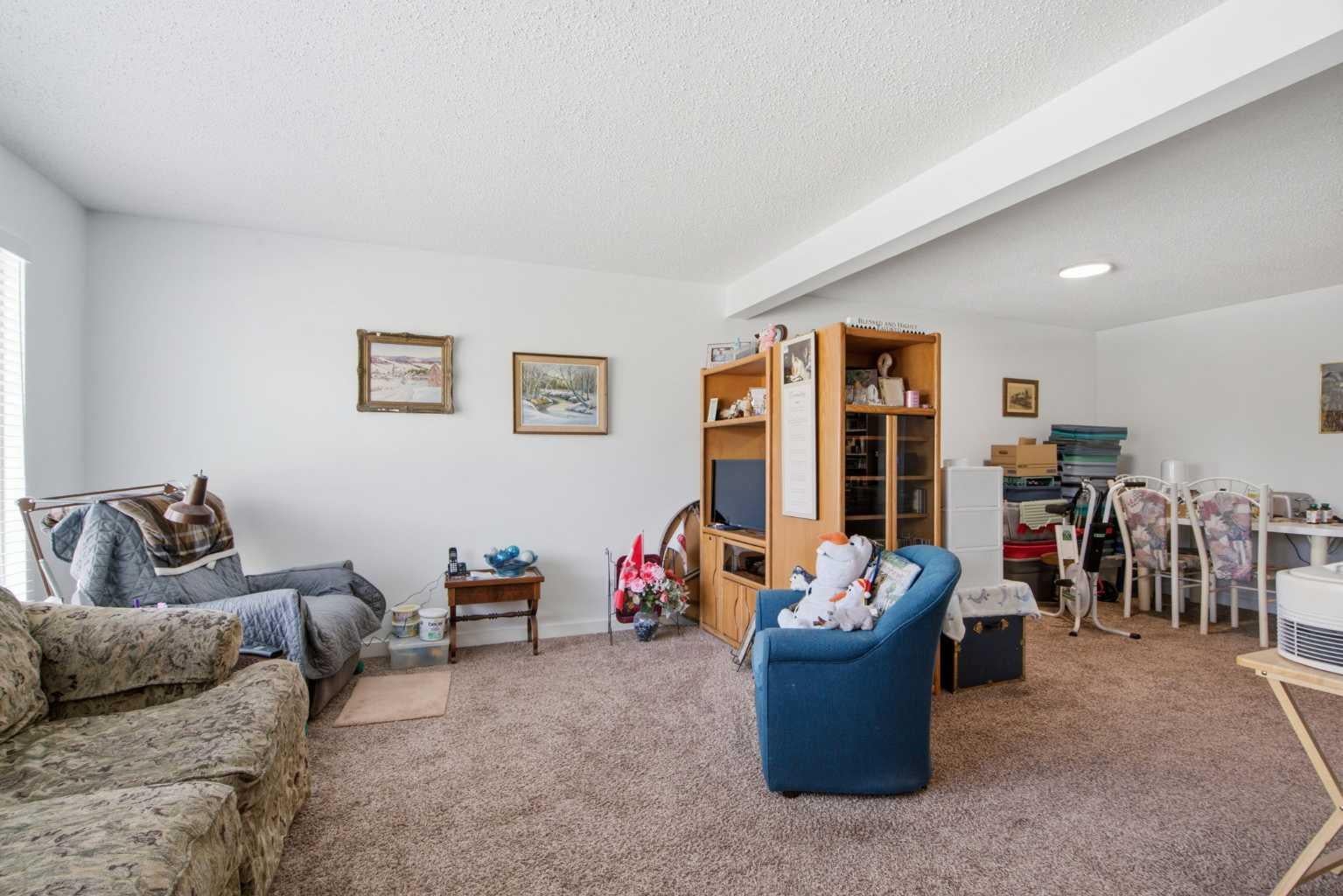 196 Gordon Drive SW