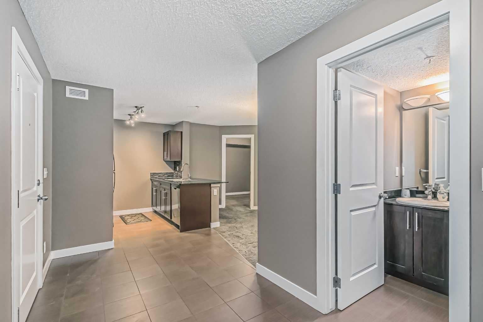 195 Kincora Glen Road NW 305