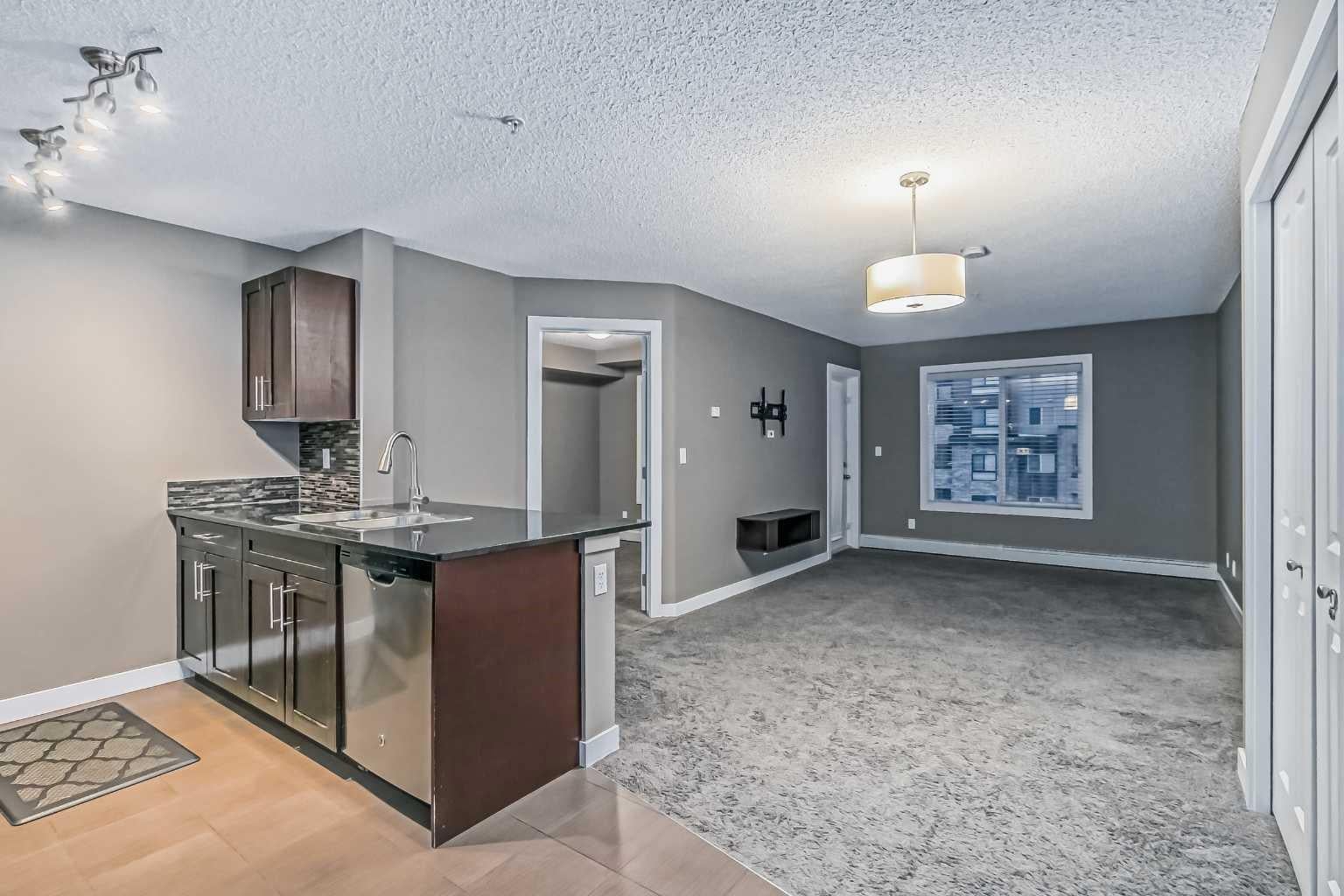 195 Kincora Glen Road NW 305