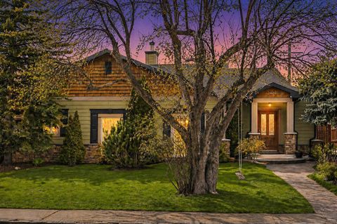 Photo of 2623 Glenmount Drive SW, Calgary, AB T3E 4C2 (MLS # A2306849)