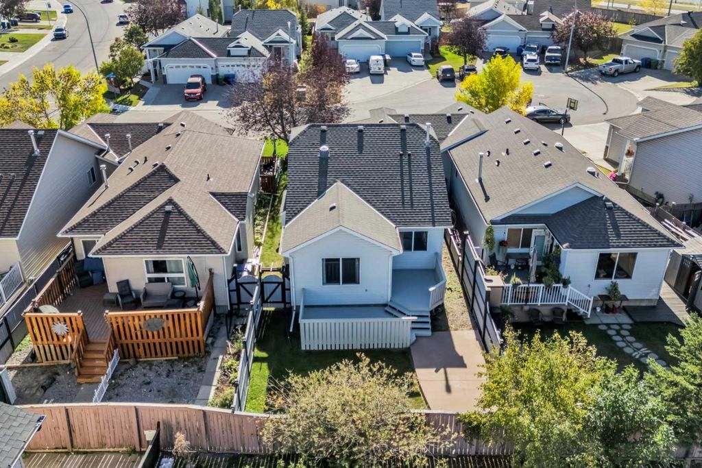 Photo of 110 West Creek Bay, Chestermere, AB T1X 1K7 (MLS # A2262218)