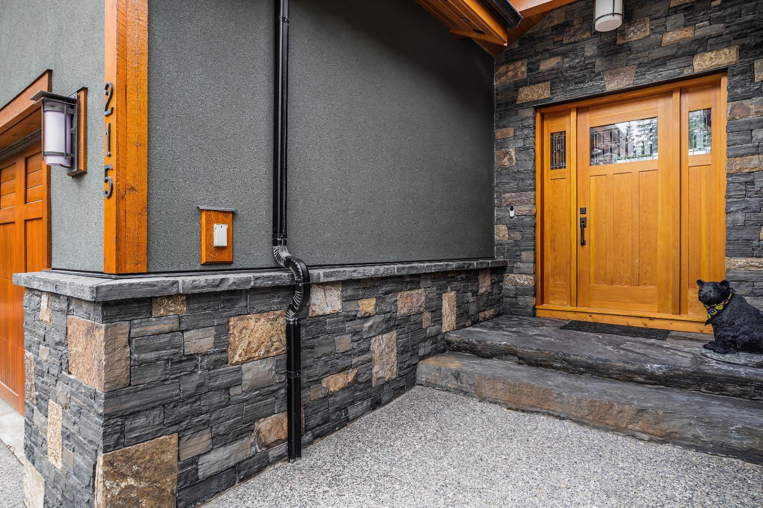 215 Benchlands Terrace