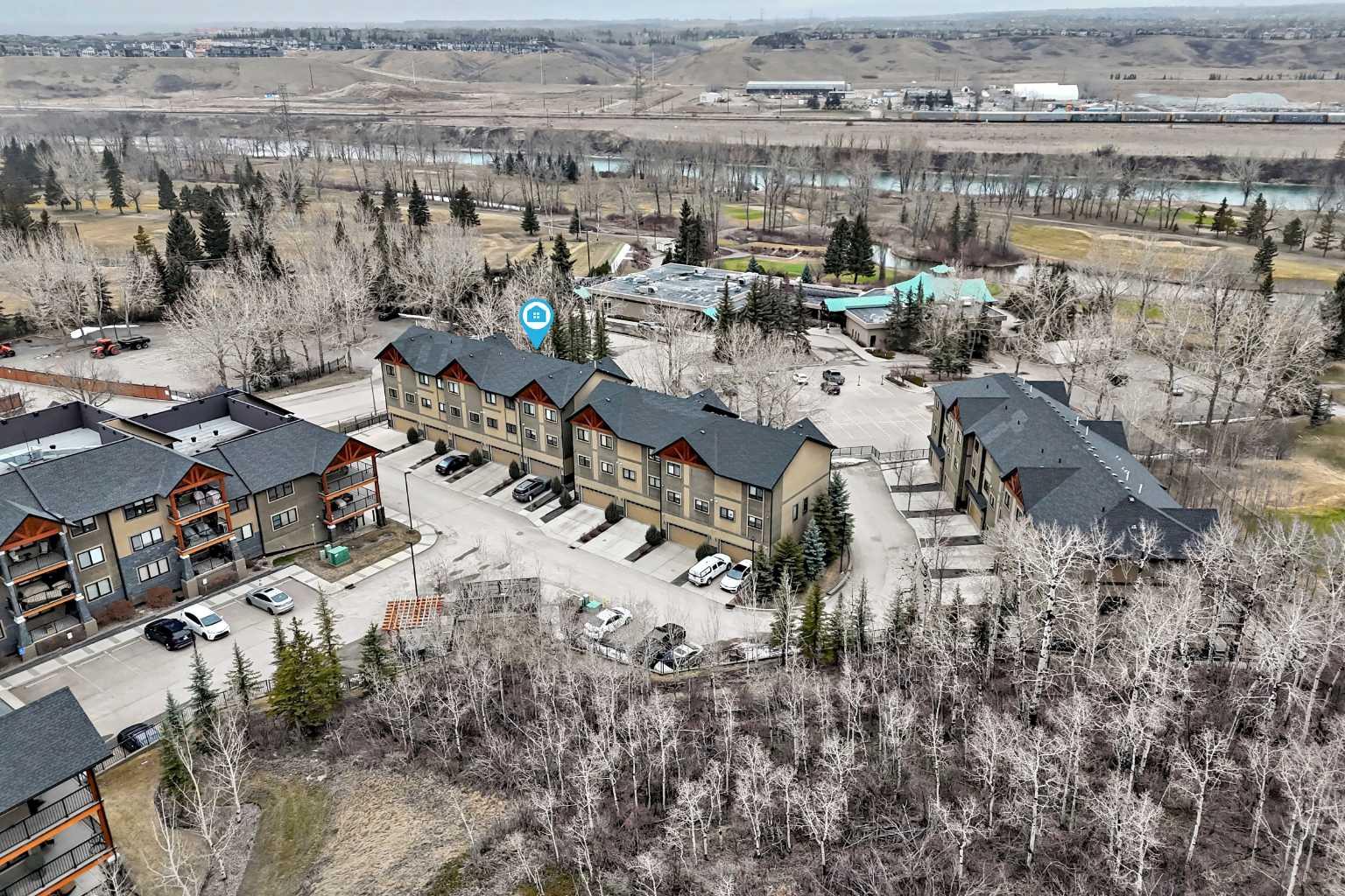 405 Valley Ridge Manor NW