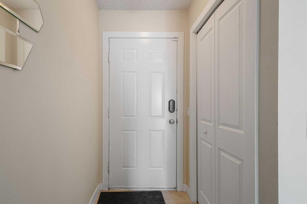 Photo of 104 Deer Ridge Lane SE, Calgary, AB T2J 6N4 (MLS # A2303883)