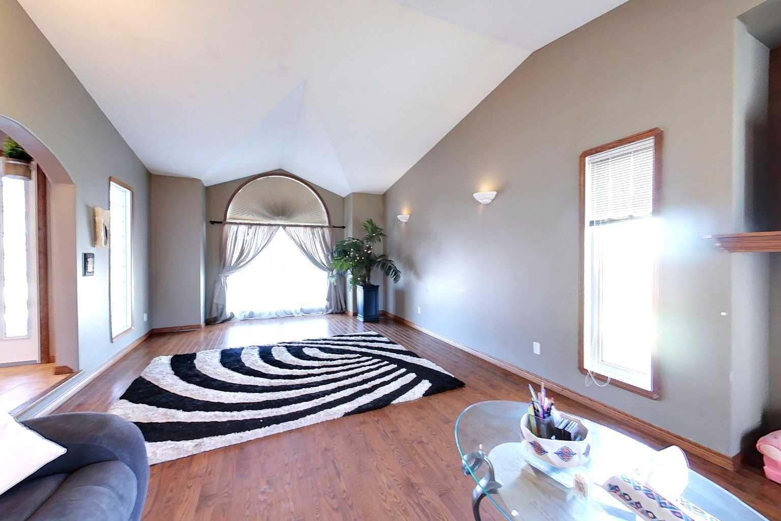 23 Springwood Drive NE