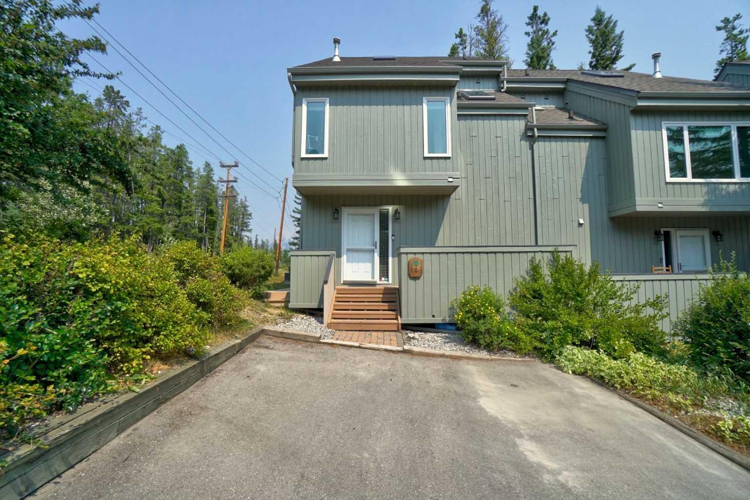 1065 Evergreen Circle 4
