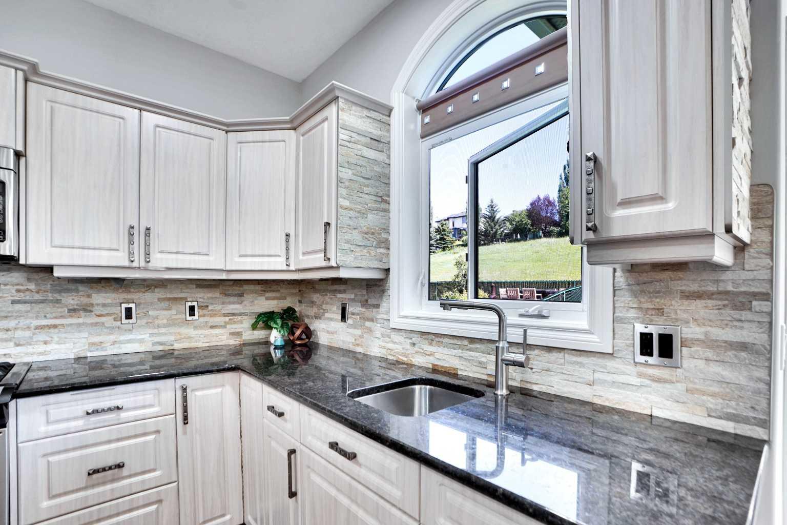 187 Gleneagles View