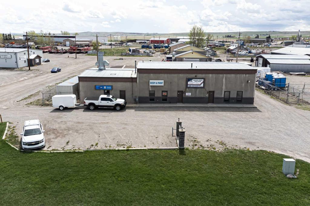 Photo of 1142 Macleod Street, Pincher Creek, AB T0K 1W0 (MLS # A2292565)