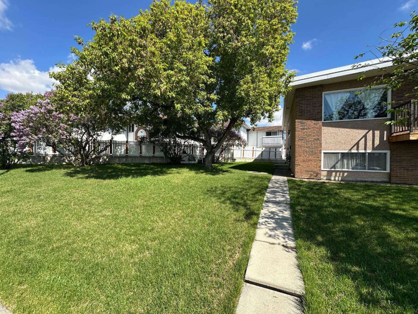 447 Huntsville Crescent NW