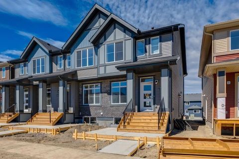 Photo of 235 Sora Boulevard SE, Calgary, AB T3S 0M1 (MLS # A2307640)